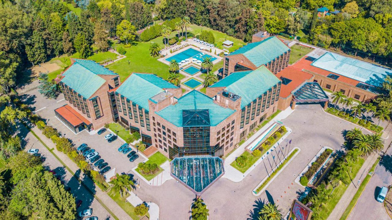 Sheraton Pilar Hotel & Convention Center Exterior foto