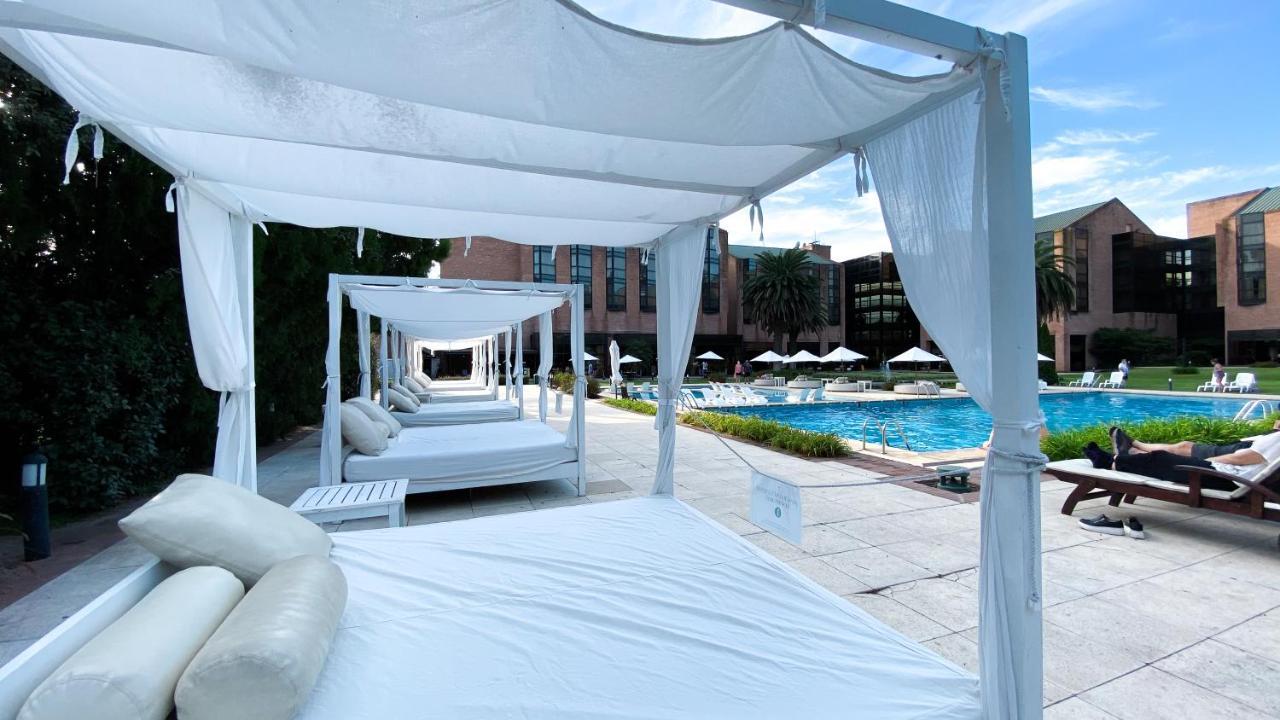 Sheraton Pilar Hotel & Convention Center Exterior foto
