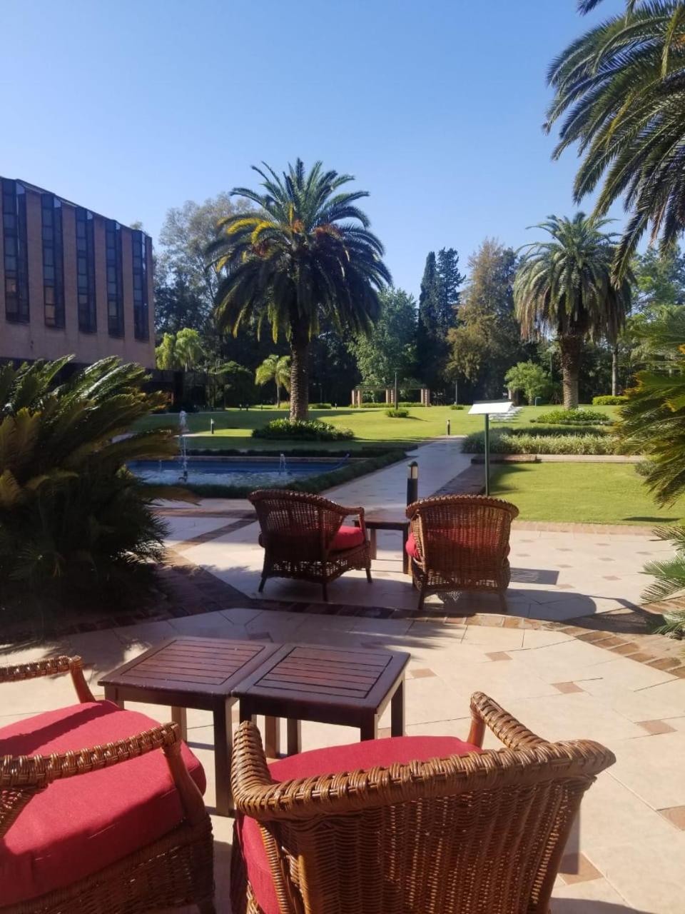 Sheraton Pilar Hotel & Convention Center Exterior foto