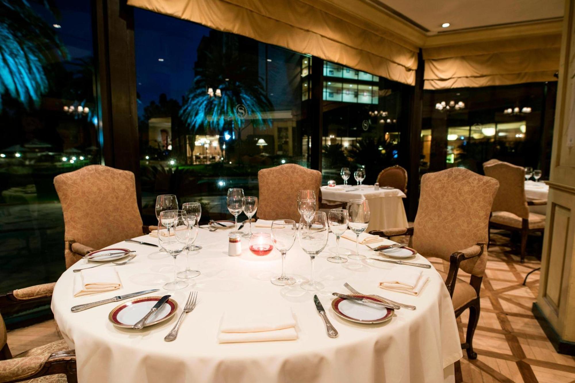 Sheraton Pilar Hotel & Convention Center Exterior foto