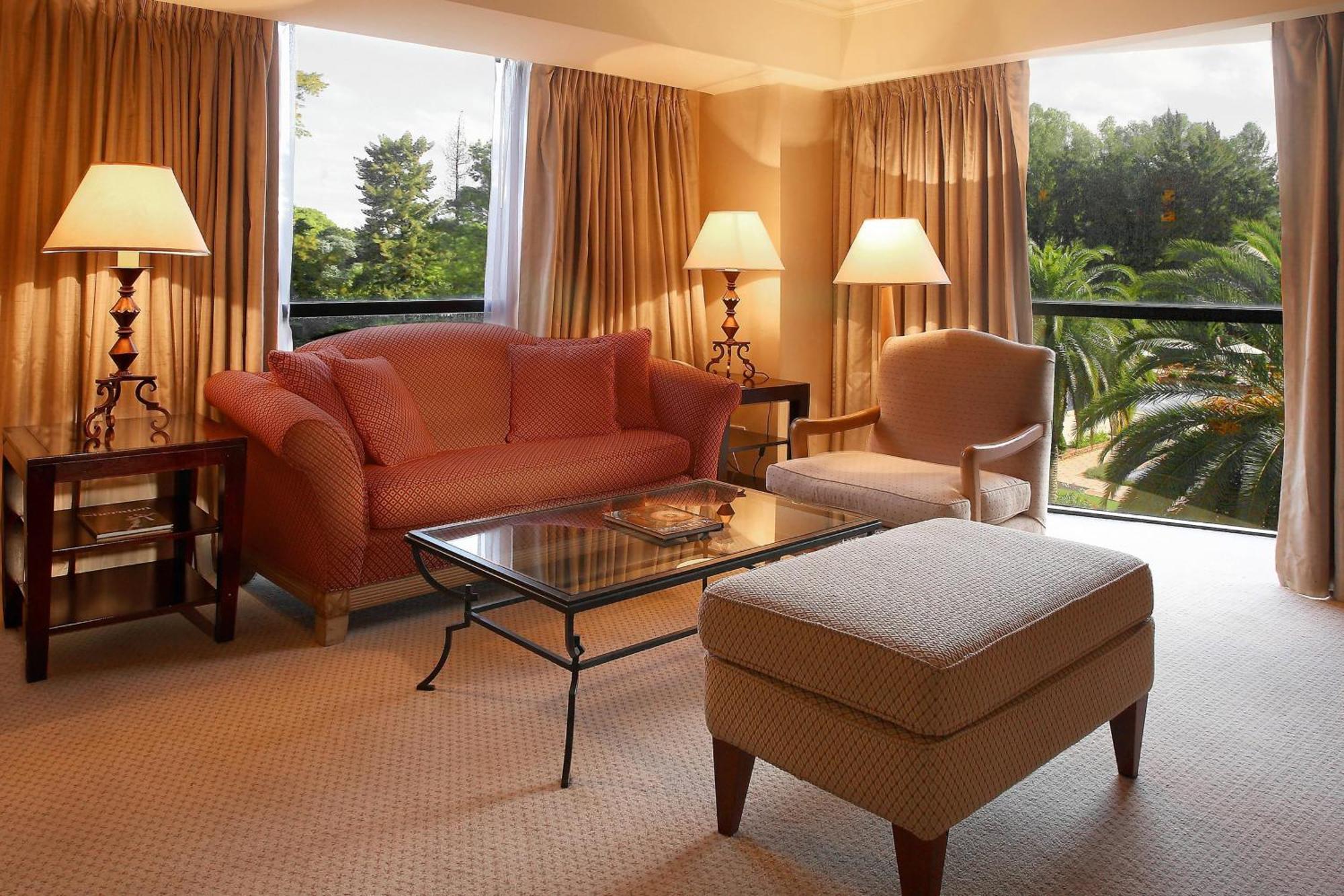 Sheraton Pilar Hotel & Convention Center Exterior foto